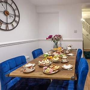 Wavecrest With Hot Tub Garden Sleeps 8 Flamborough